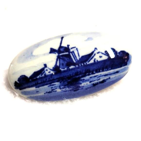 Handmade Delft Holland Dutch Windmill Pin Brooch Vtg Porcelain Oval Blue White - Picture 6 of 7